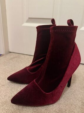 Qupid Wine Velvet Pointed Toe Ankle Boots
